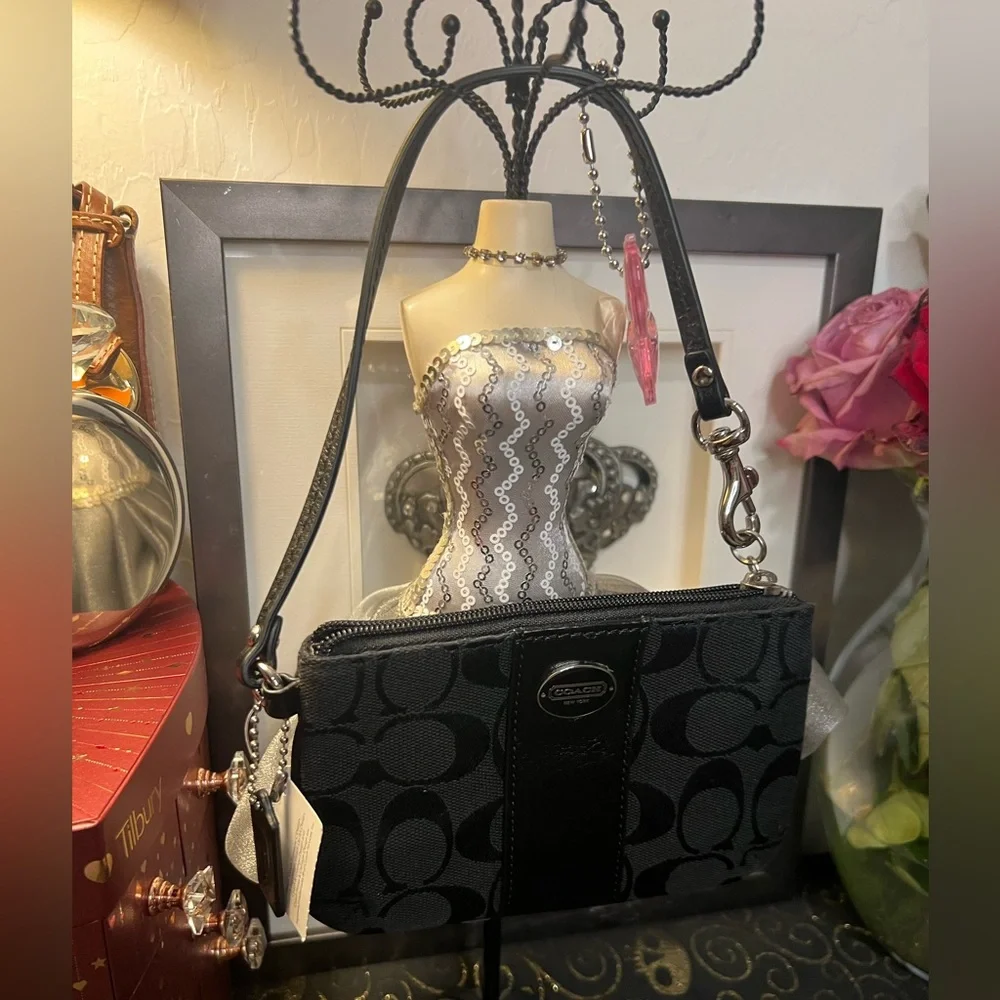 Coach Black Signature C Wristlet